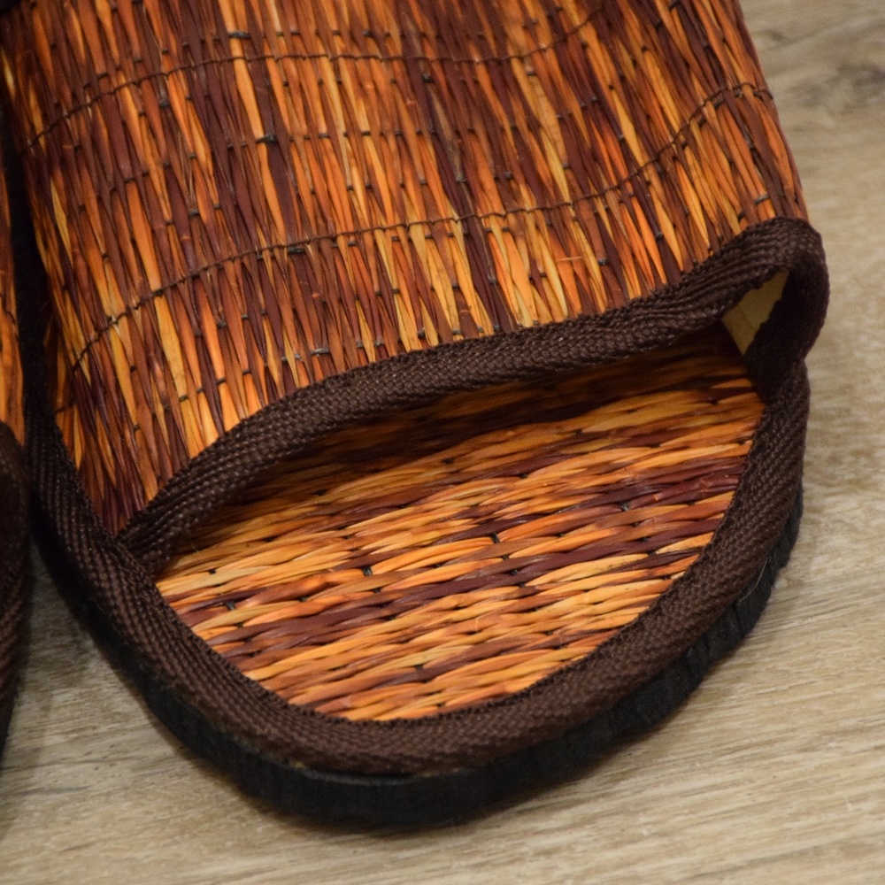 Flip-Flops - Picture 6 of 14